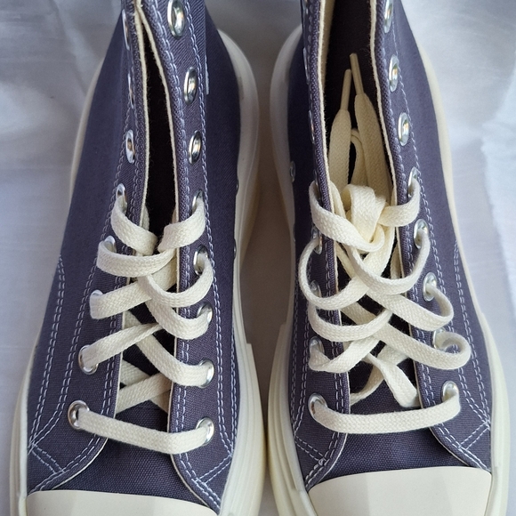 Converse chuck 70 De Luxe Wedge Platform Sneakers. 8, Lavender. - Picture 4 of 7